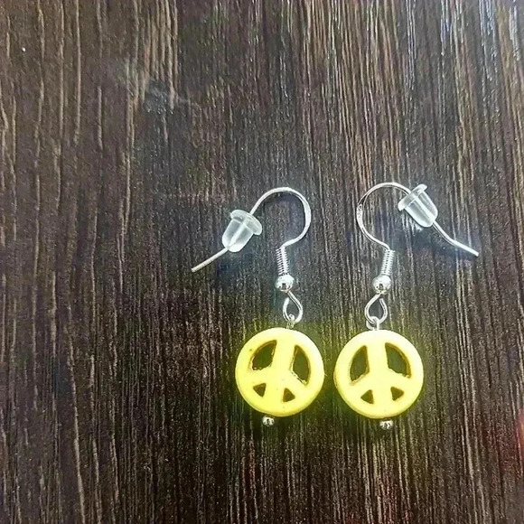 Peace Necklace and Earrings set - Picture 6 of 8